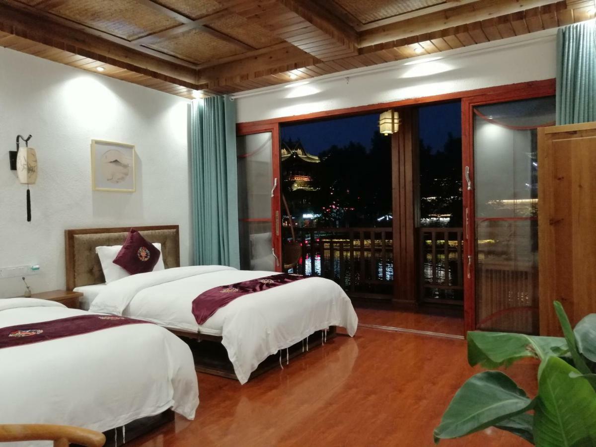 沱江缘民宿 Fenghuang Buitenkant foto