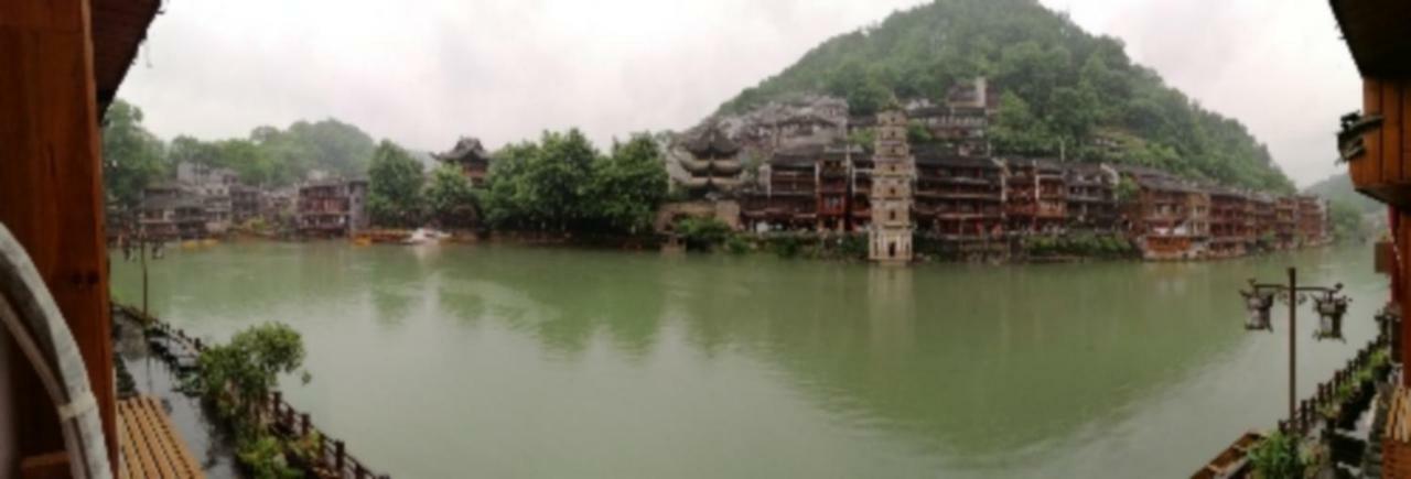 沱江缘民宿 Fenghuang Buitenkant foto